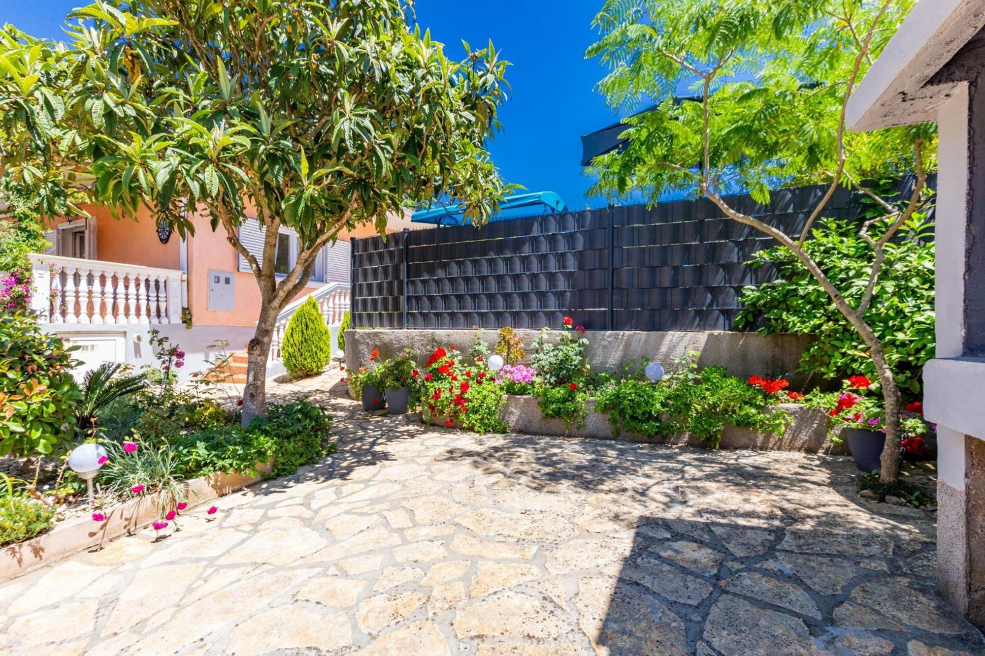 Holiday Home Flora Zadar Exterior foto