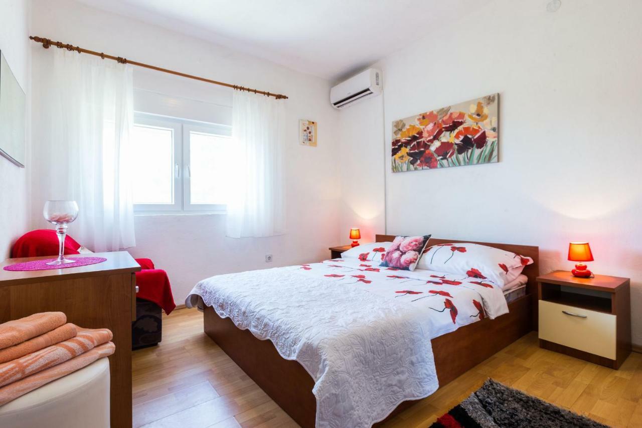 Holiday Home Flora Zadar Exterior foto