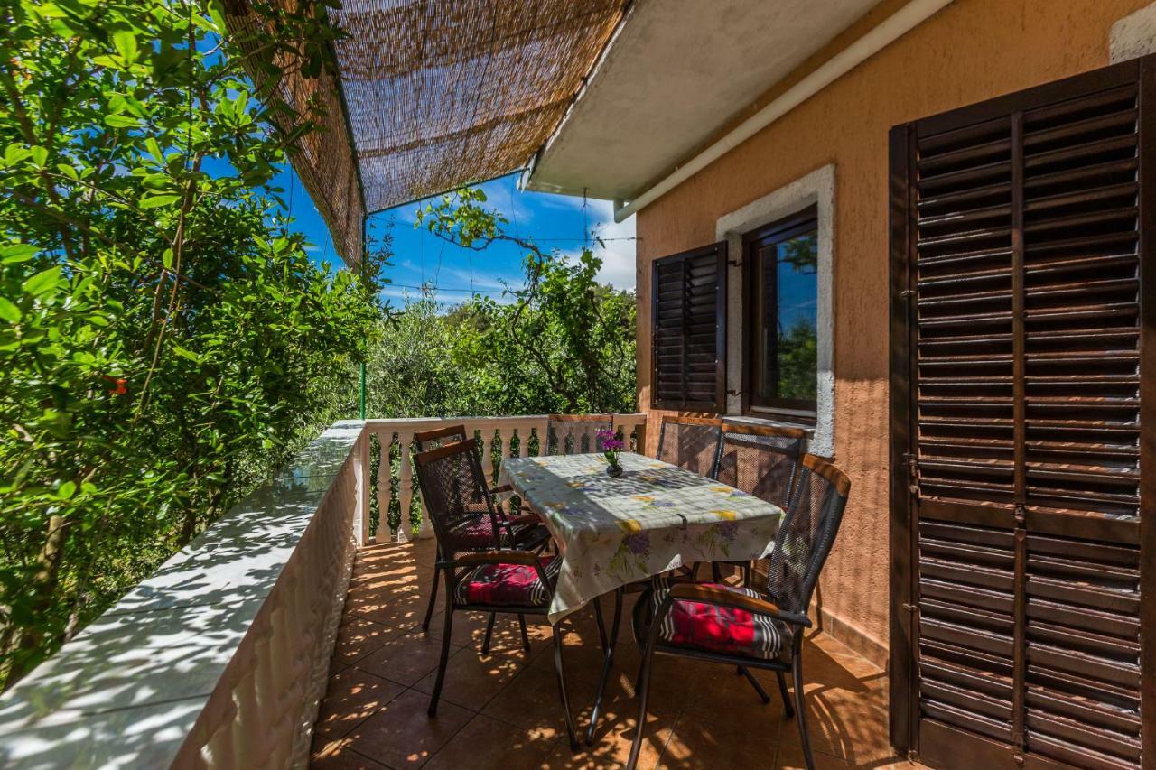 Holiday Home Flora Zadar Exterior foto